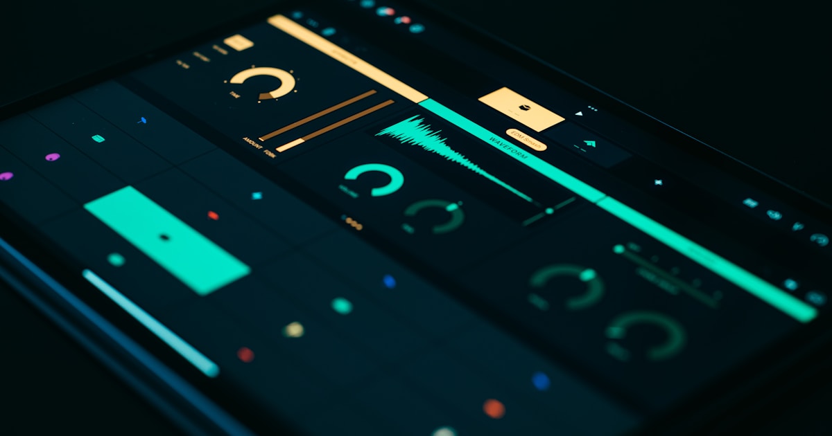 Echo Bazaar projesinde ai ile 20 milyon dinlenme başarısını gösteren dijital müzik grafiği